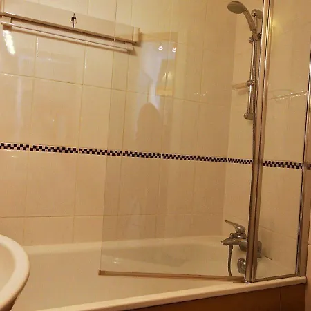 Renove 2 Pieces Au Pied Des Pistes, Balcon Sud, Pour 4 Personnes - Fr-1-455-139