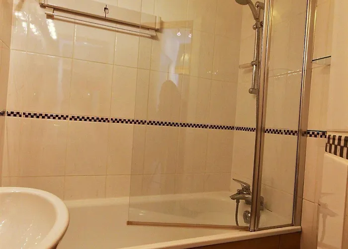 Renove 2 Pieces Au Pied Des Pistes, Balcon Sud, Pour 4 Personnes - Fr-1-455-139